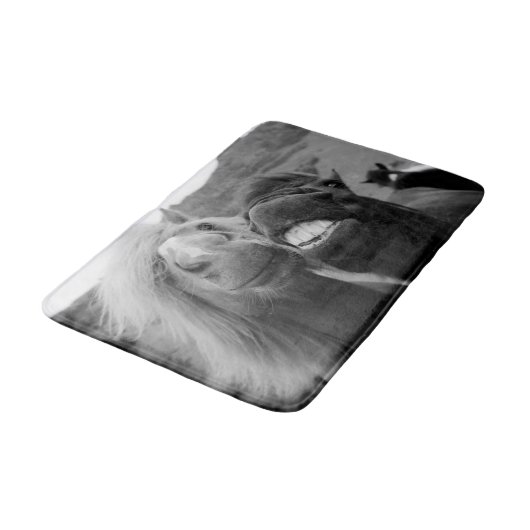 Gettyのイメージ|の微笑の馬 バスマット (アングル)