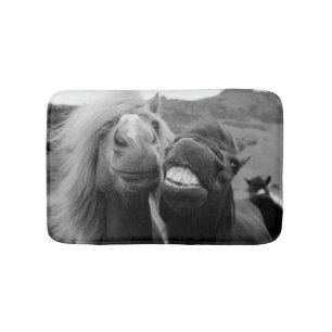Gettyのイメージ の微笑の馬 バスマット