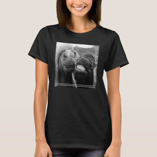 Gettyのイメージ|の微笑の馬 Tシャツ (正面)