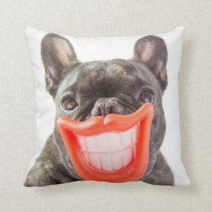 Gettyのイメージ Aの微笑犬 クッション