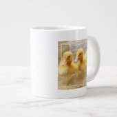 Gettyイメージ|あいまいな黄色のアヒル ジャンボコーヒーマグカップ (正面右)