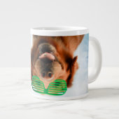 Gettyイメージ|眼鏡付きの犬 ジャンボコーヒーマグカップ (正面右)