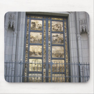 Ghibertiのドア マウスパッド