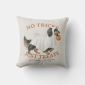 Ghost Costume Dog Dachshund Spooky Season クッション (正面)