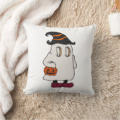 Ghost holding pumpkin and wearing witch hat クッション (ブランケット)