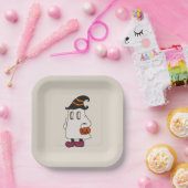 Ghost holding pumpkin and wearing witch hat ペーパープレート (パーティー)