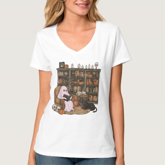 Ghost Reading Book Cat lover Halloween  Tシャツ (正面)