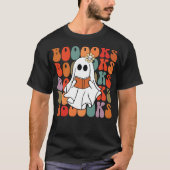 Ghost Reading Book Funny Halloween Tシャツ (正面)