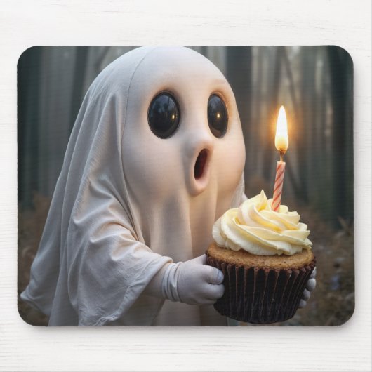 Ghost With a Birthday Cupcake マウスパッド (正面)