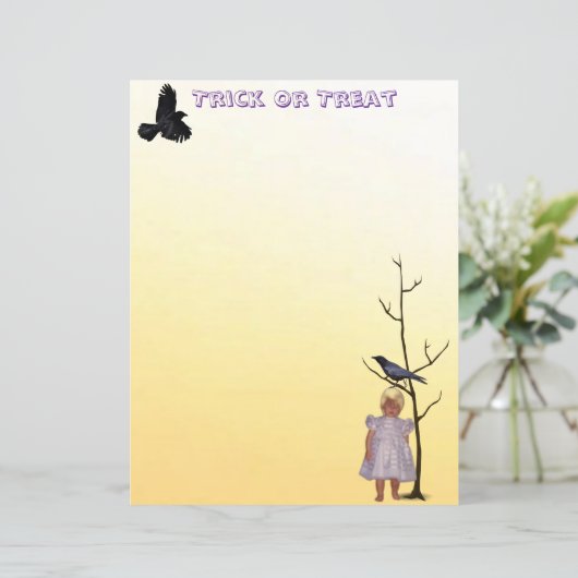 Ghostly Talia with Raven Halloween Stationery (スタンド正面)