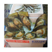 Giant Mussels築地魚市場,東京 タイル (正面)