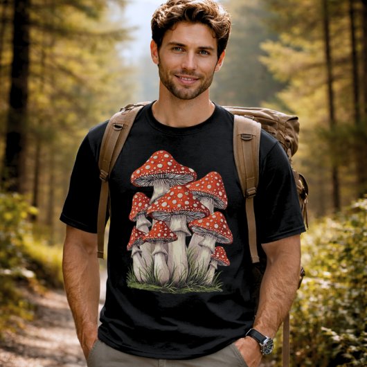 Giant Red Retro Mushrooms Cluster | Graphic Art Tシャツ