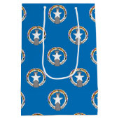 Gift Bag with flag of Northern Mariana Islands ミディアムペーパーバッグ (裏面)