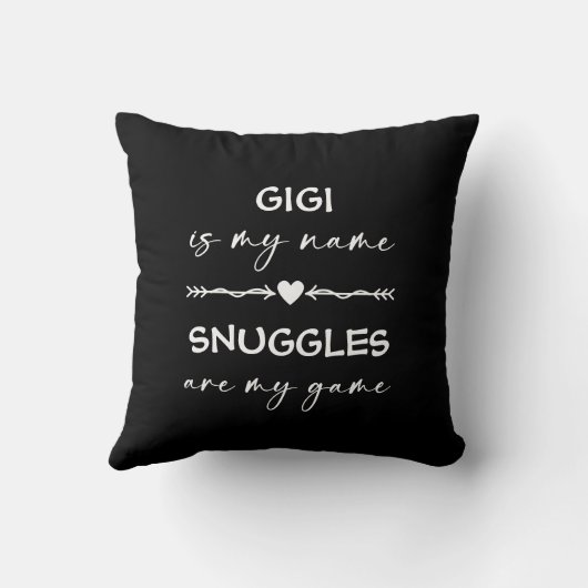 Gigiは私の名前スナグルズは私のゲームブラック クッション (裏面)