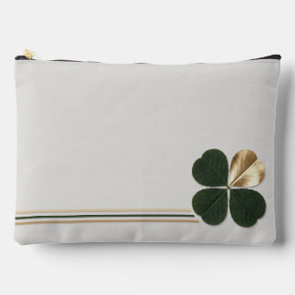Gilded Clover Luxe Triple-Line Accessory Pouch アクセサリーポーチ