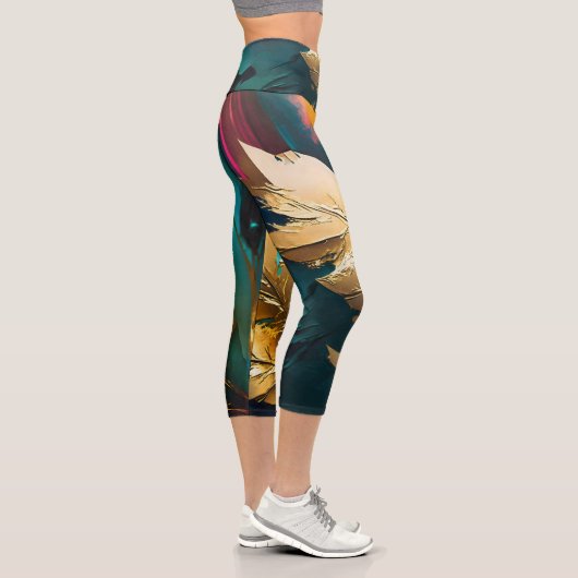 Gilded Feather – Luxe Abstract Elegance カプリレギンス (右)