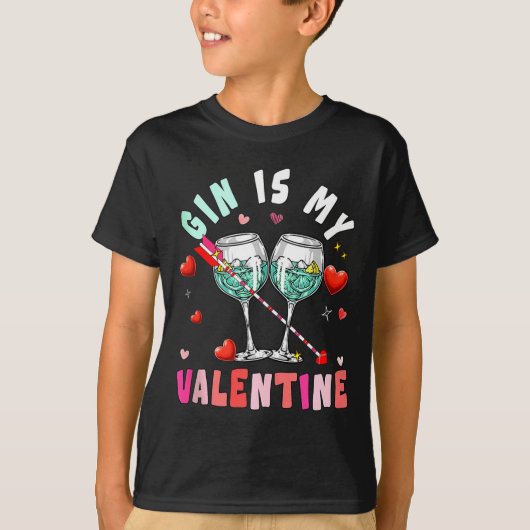 Gin Is My Valentine Hearts Matching Drinker Family Tシャツ (正面)