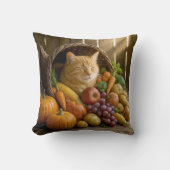 Ginger Cat In a Thanksgiving Cornucopia クッション (正面)