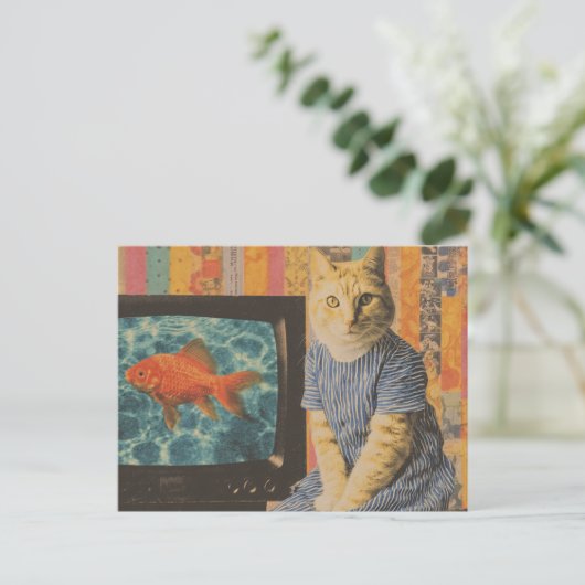 Ginger Cat With Goldfish on TV Retro Collage ポストカード (スタンド正面)
