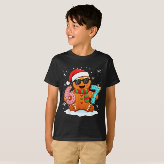 Gingerbread Six Seven Bruh Funny Christmas Meme Si Tシャツ (正面フル)