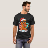 Gingerbread Six Seven Bruh Funny Christmas Meme Si Tシャツ (正面フル)