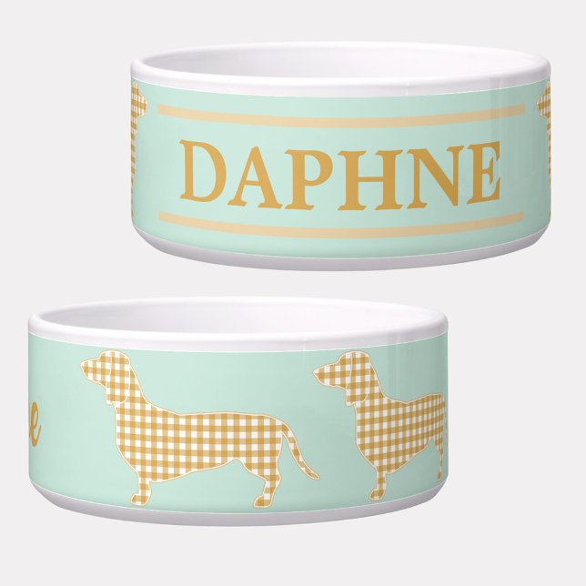 Gingham Dachshand on Duck Egg Blue 伝統的 - ボウル (Custom for your little Doxie, this cute pet bowl features cream gingham dachshunds on a mint backgro)