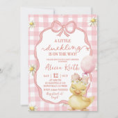 Gingham Pink Daisy Yellow Duck Baby Shower 招待状 (正面)