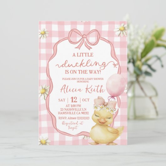 Gingham Pink Daisy Yellow Duck Baby Shower 招待状 (スタンド正面)