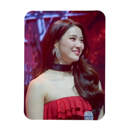 Ginny Natnicha Pratipnatsiri マグネット (縦)