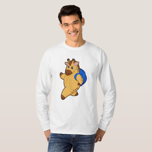 Giraffe as student with Backpack Tシャツ (正面フル)