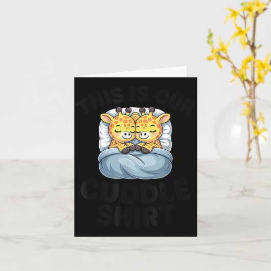 Giraffe Couple Cute Love This Is Our Cuddle  カード (黄色い花)