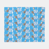 Giraffe flying with some balloons  フリースブランケット (正面(横))