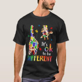 Giraffe Itu2019s Ok To Be Different Autism Awarene Tシャツ (正面)