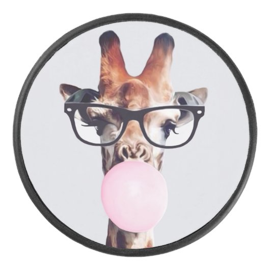 Giraffe wearing glasses blowing a pink bubble gum アイスホッケーパック (正面)