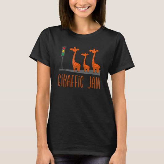 Giraffic Jam   Cute Giraffes Traffic Safari   Pun Tシャツ (正面)