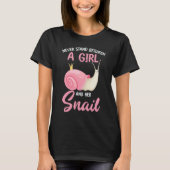 girl and her snail snails tシャツ (正面)