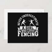 Girl fencer never underestimate a girl ポストカード (正面/裏面)