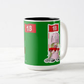 Girl Golfer Gnome with Little Red Truck ツートーンマグカップ (正面右)