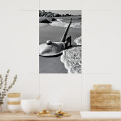 Girl in Big Hat Print, Black and White Beach ポスター (キッチン)