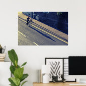 Girl on a Bicycle (Cross Process Effect) ポスター (ホームオフィス)
