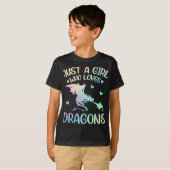 Girl Who loves Dragons Tシャツ (正面フル)