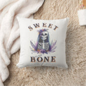 Girlfriend Halloween Sweet to the Bone クッション (ブランケット)