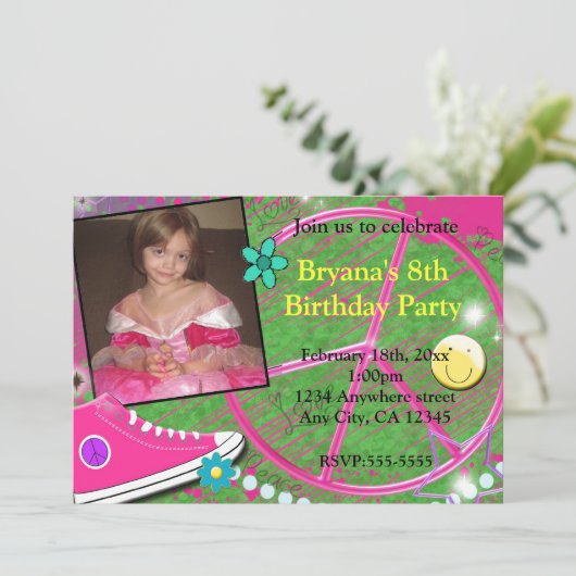 Girls Doodle写真ファンキー誕生日パーティーへの招待 招待状 (スタンド正面)