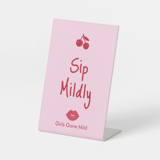Girls Gone Mild Pink and Cherry Red Bachelorette 台座サイン (正面)