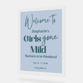 Girls Gone Mild Unique Bachelorette Beach Weekend アクリルサイン (傾斜)