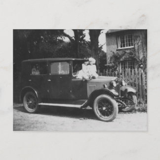 Girls On Car Old Black & White Image – はがき