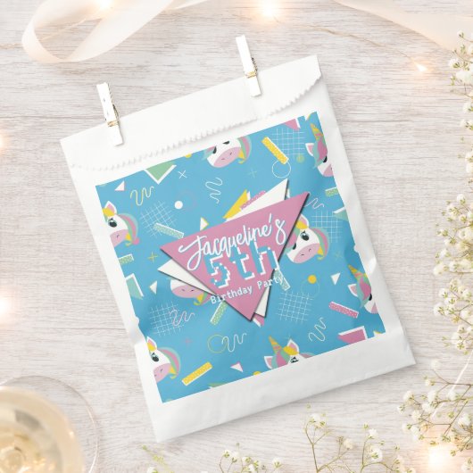 Girls Retro Blue Unicorn Birthday フェイバーバッグ (クリップ留めされた状態)