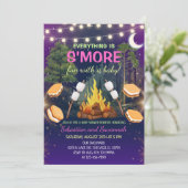 Girls S'more Fun Campfire Smores Baby Shower 招待状 (スタンド正面)