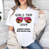 Girl's Trip 2024カスタマイズ可能な色と文字 Tシャツ