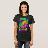 Girls Trip New Orleans 2023 Funny Jester Mask Mard Tシャツ (正面フル)